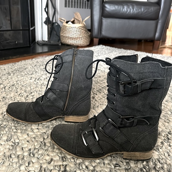 ALDO grey denim boots, size 39/8.  Worn 1x, so like new. - Picture 2 of 8